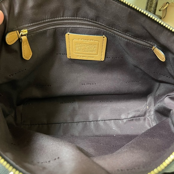 Coach set - Picture 6 of 6